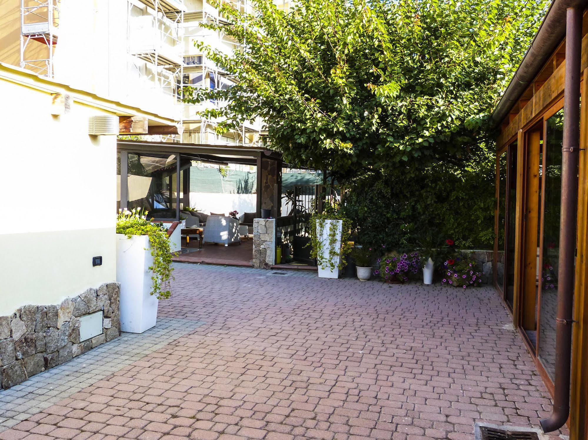 Bramasole Bed & Breakfast Quartu Sant'Elena Exterior photo